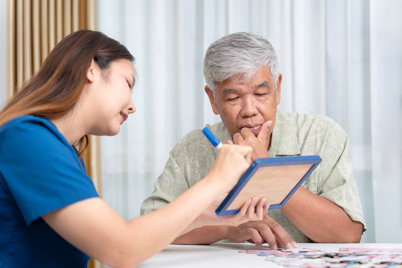 Caregiver training on supportive reminders for daily routines