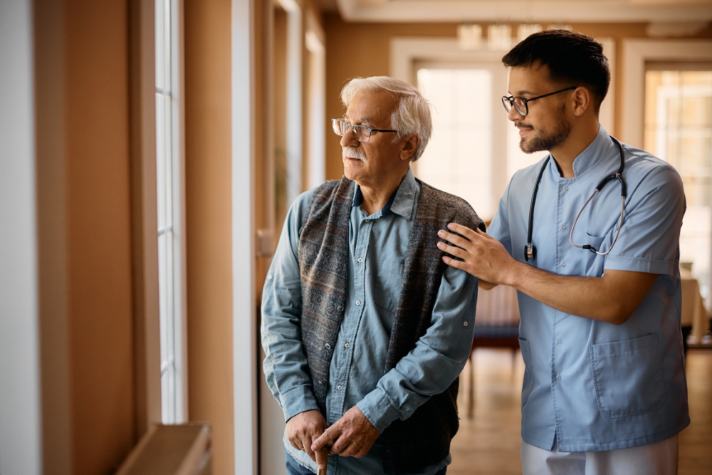 Caregiver course on recognizing and documenting body changes due to aging